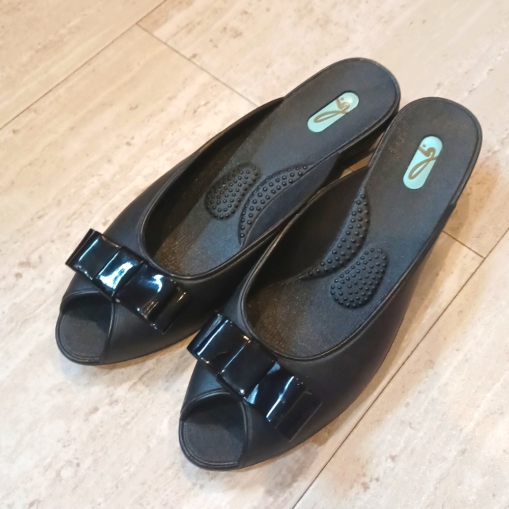 OKA b. Black Slide Sandals with Bow Accent
